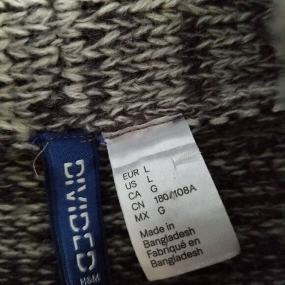 Chunky Thick Cowl Neck Acrylic/Wool Blend Sweater by H & M Divided - Picture 6 of 8